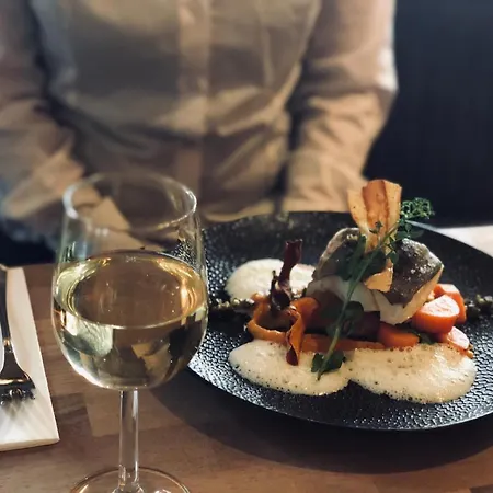 Grandcafe De Viersprong فندق سكورل