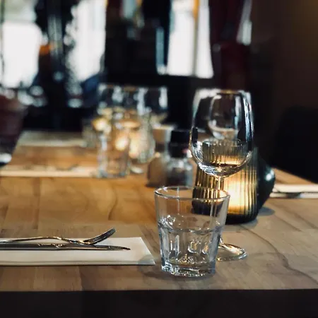 Grandcafe De Viersprong 3* سكورل